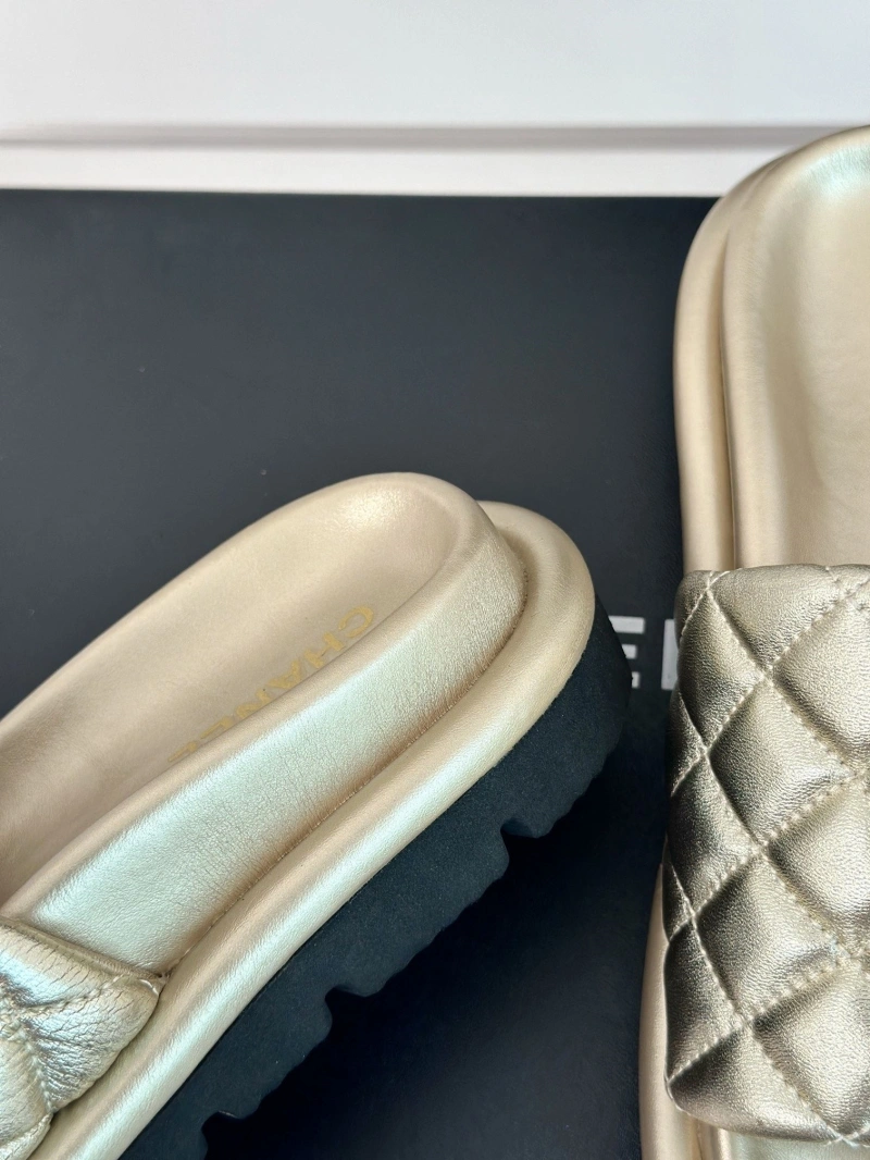 ModernLook Chxnxl Slippers 132479