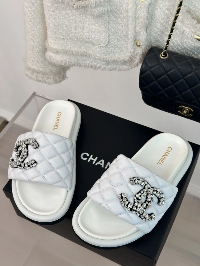 Breathable Chxnxl Slippers 132443