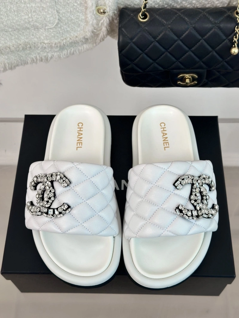 Breathable Chxnxl Slippers 132443