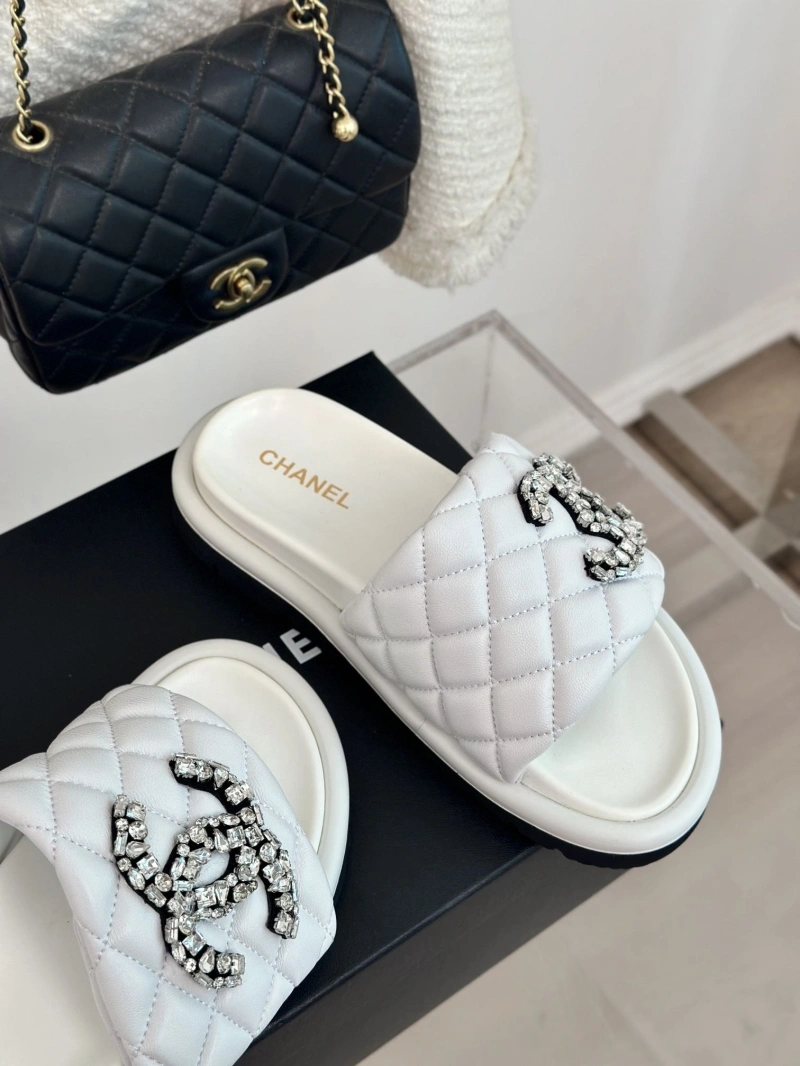 Breathable Chxnxl Slippers 132443