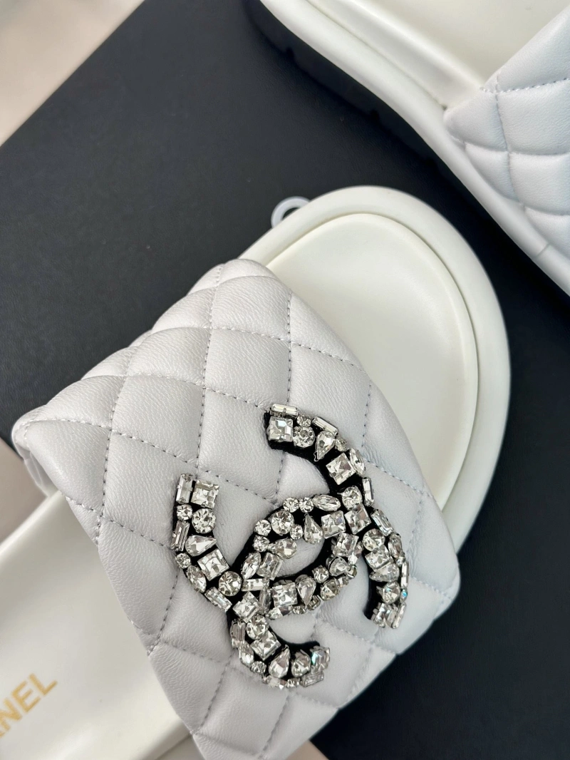 Breathable Chxnxl Slippers 132443