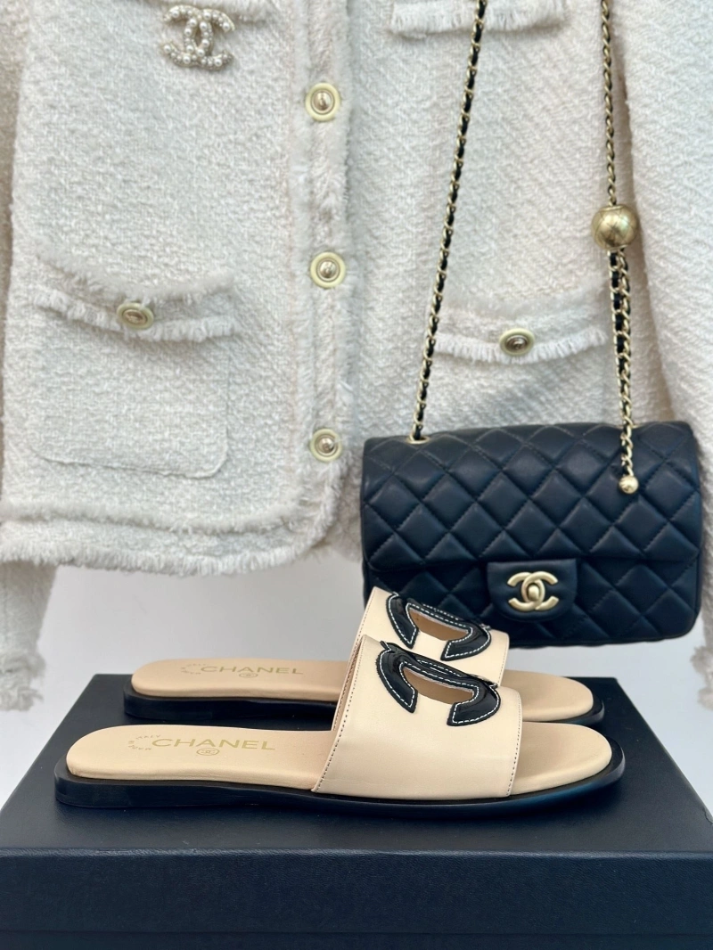 Resilient Chxnxl Slippers 132473