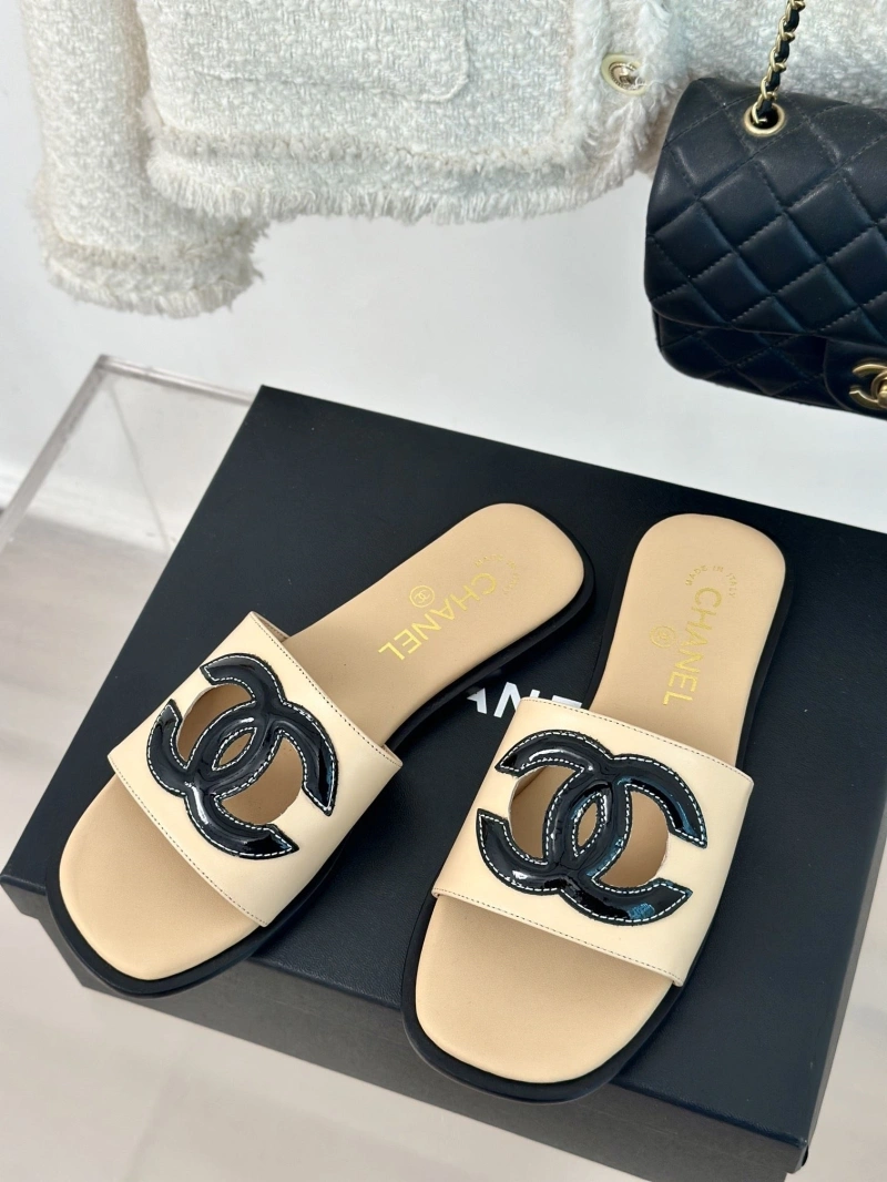 Resilient Chxnxl Slippers 132473