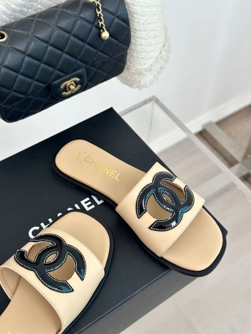 Resilient Chxnxl Slippers 132473