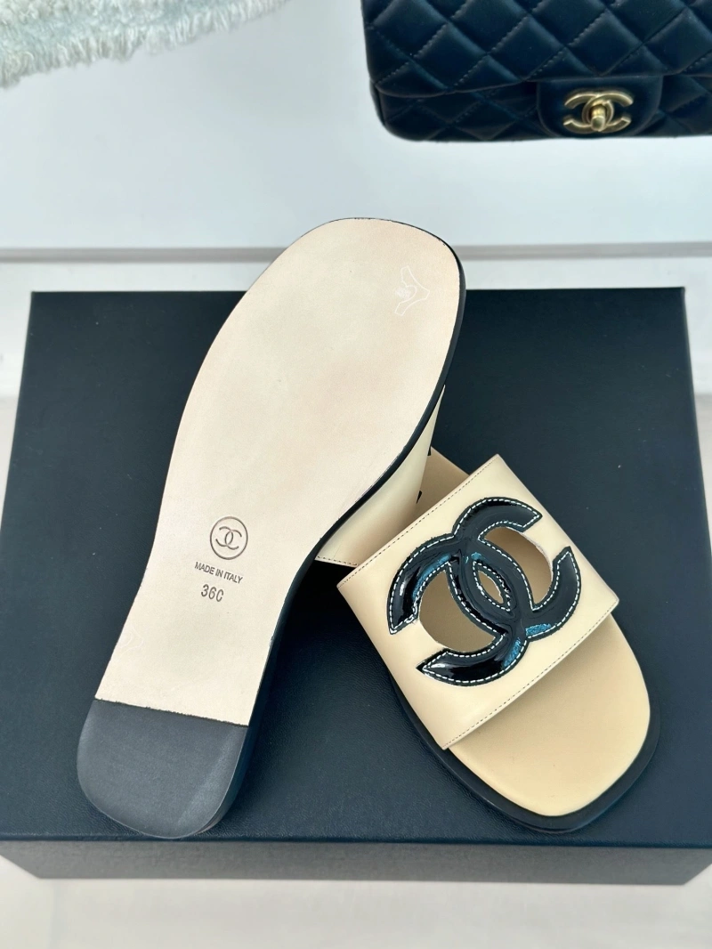 Resilient Chxnxl Slippers 132473