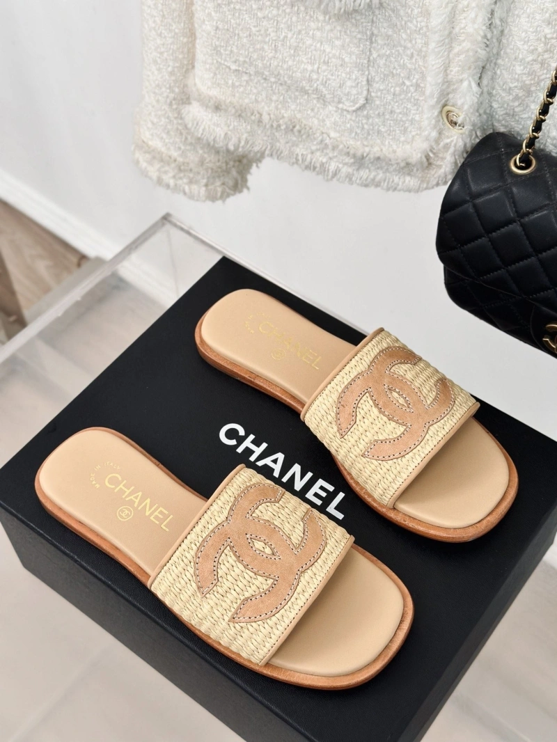 Fashionable Chxnxl Slippers 132471