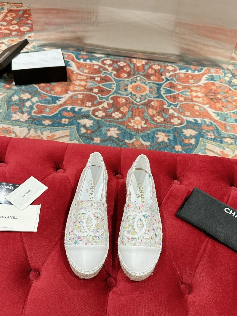 Classic Chxnxl Flat Shoes 133110