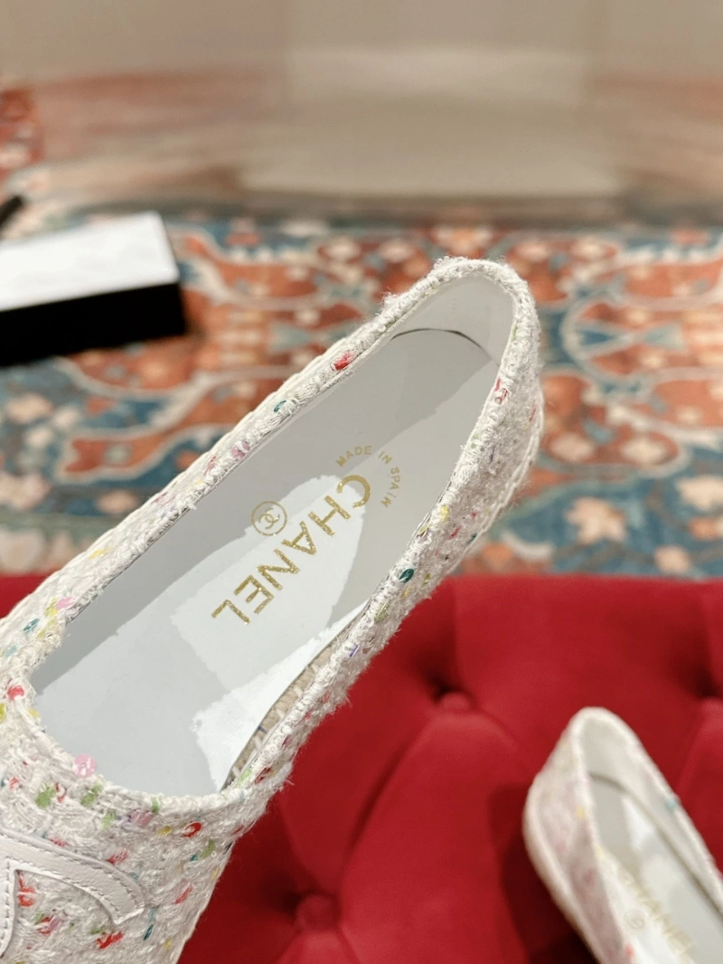 Classic Chxnxl Flat Shoes 133110