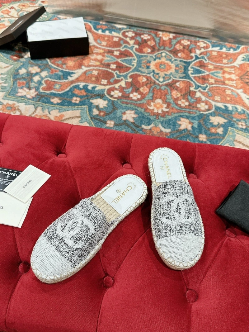 DailyWear Chxnxl Slippers 132449