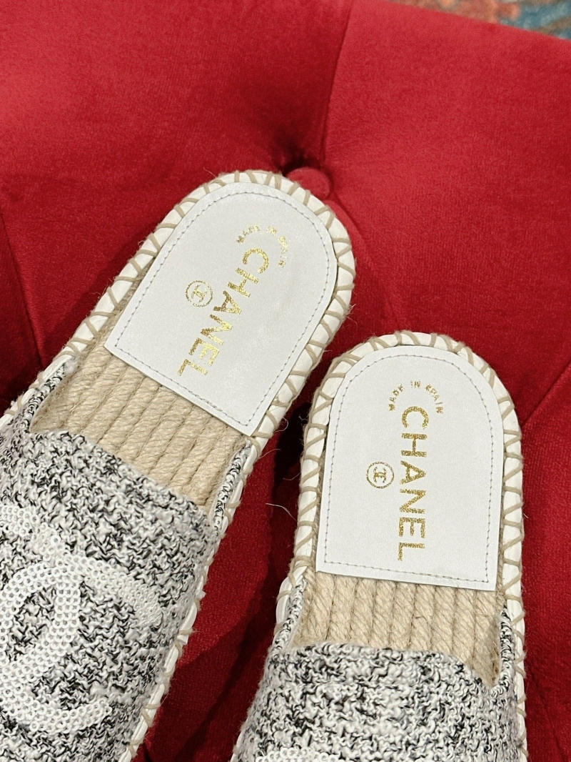 DailyWear Chxnxl Slippers 132449