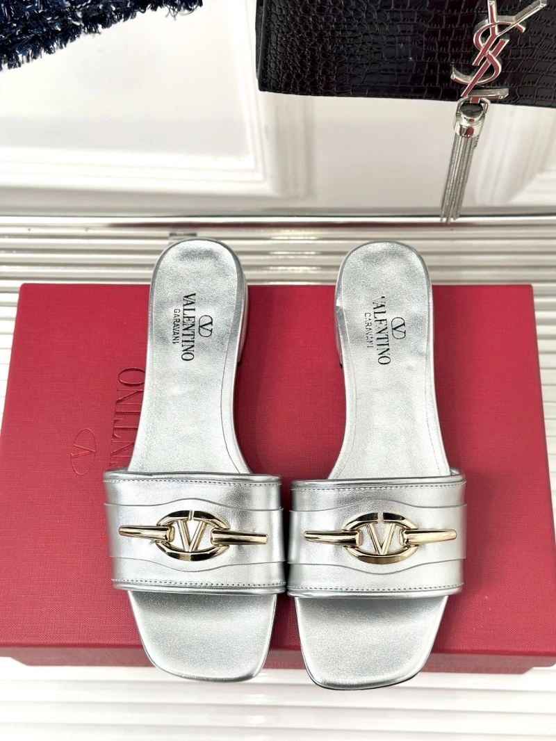 Bold Vxlxntino Slippers 232678