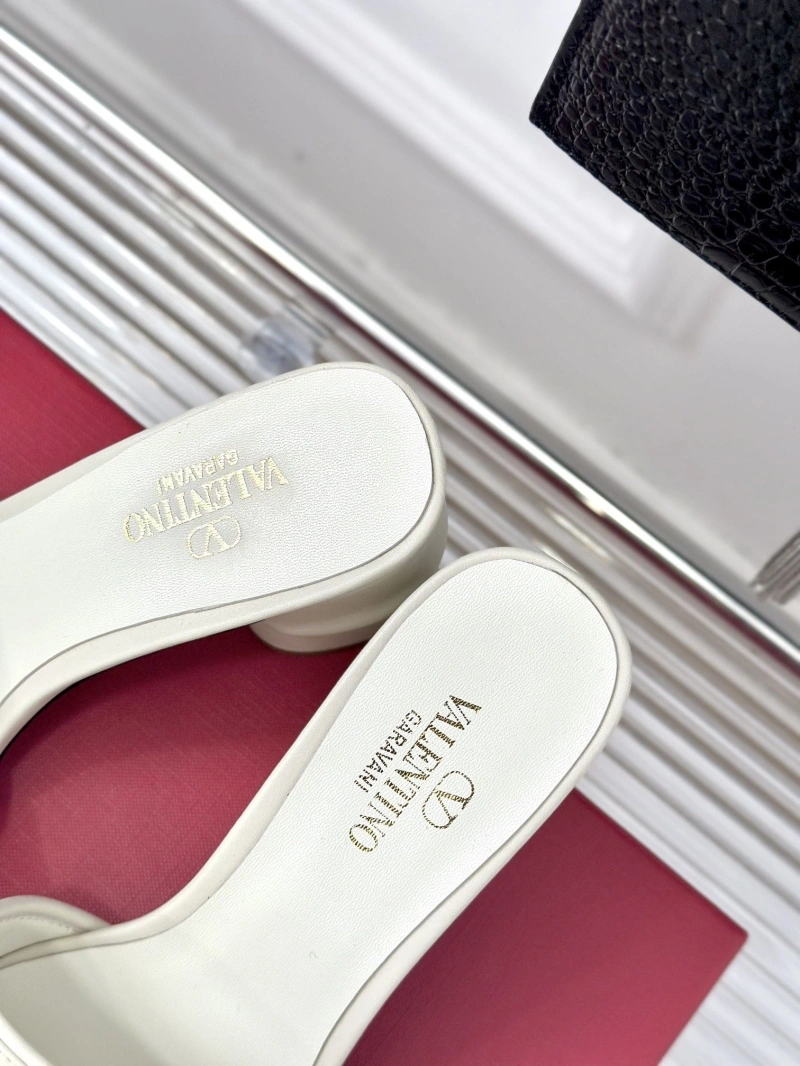 Timeless Vxlxntino Slippers 232662