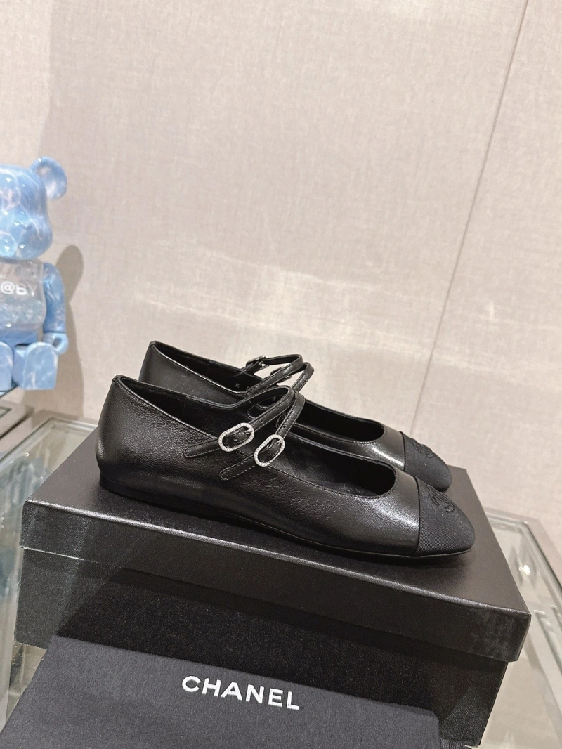 Functional Chxnxl Flat Shoes 133101