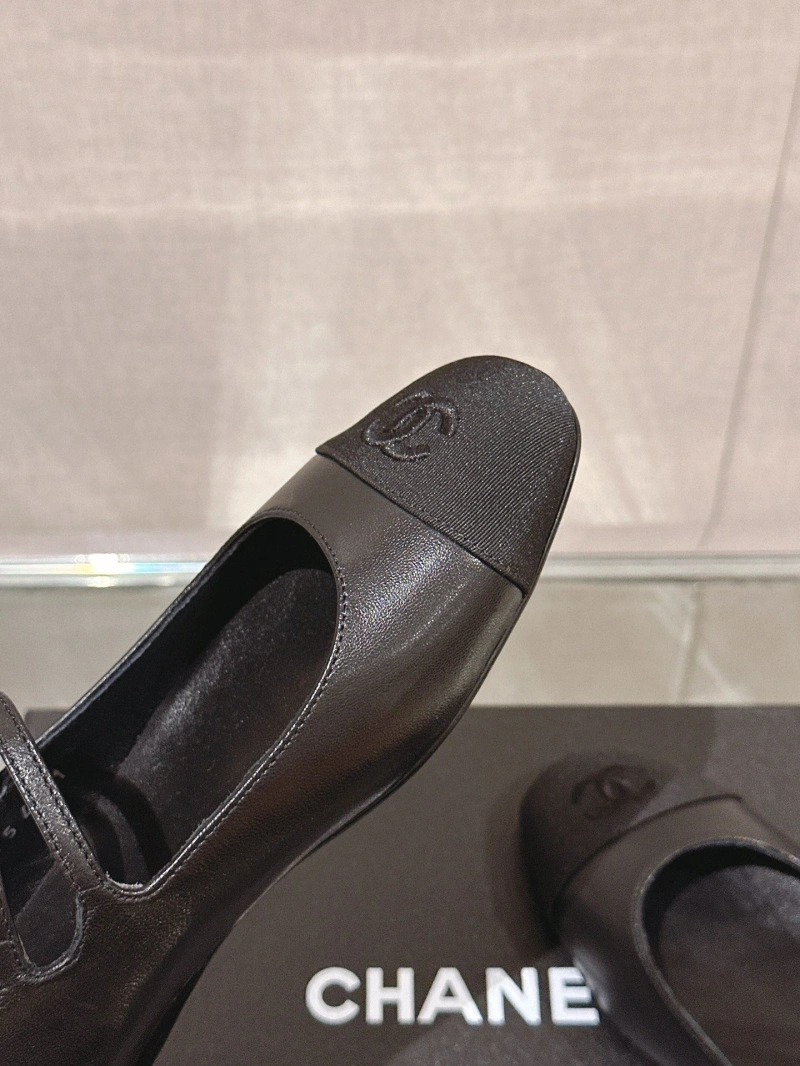 Functional Chxnxl Flat Shoes 133101