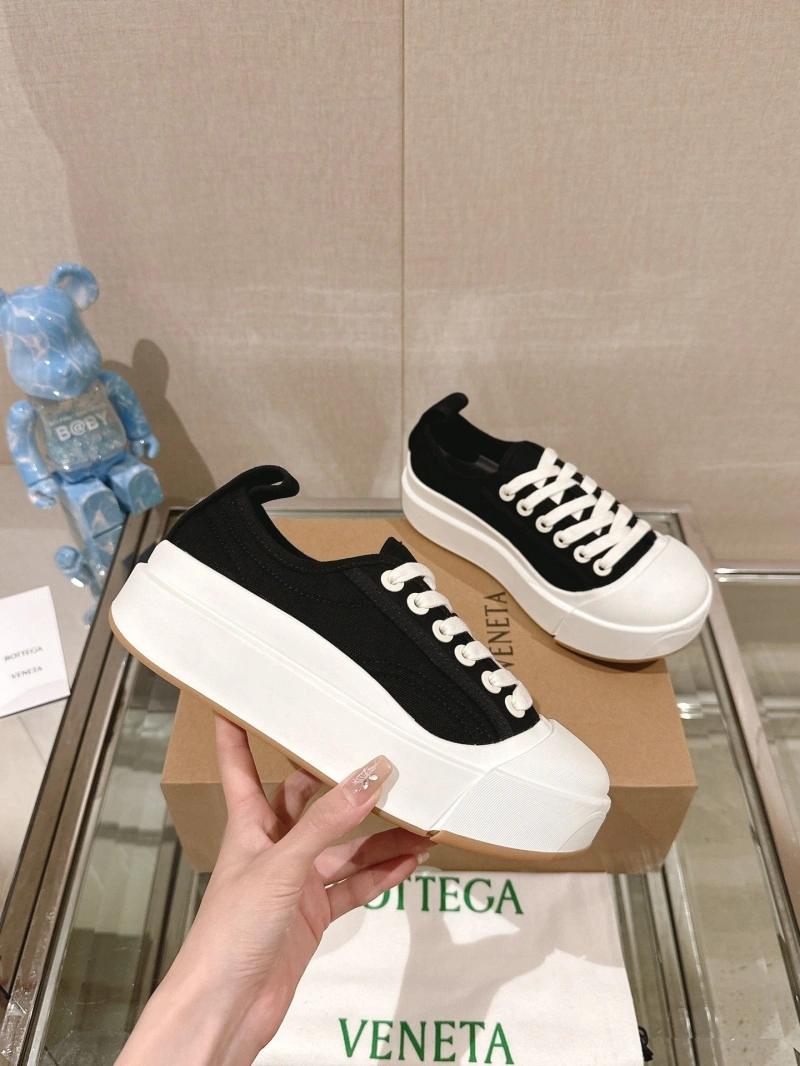Classic Bxttxga Vxnxta Casual Shoes 113247