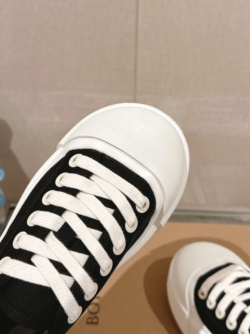 Classic Bxttxga Vxnxta Casual Shoes 113247