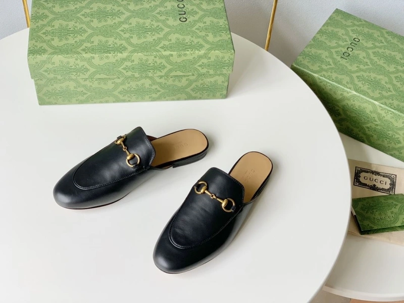 Efficient Gxccx Slippers 165413