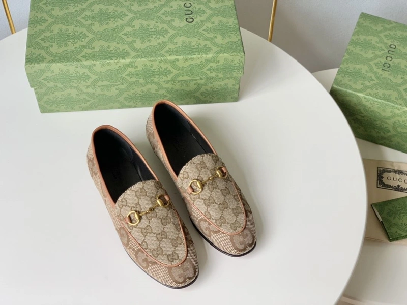Versatile Gxccx Leather Shoes 165513