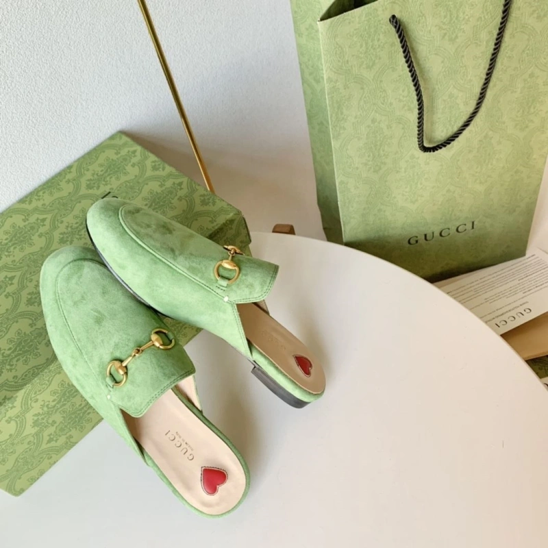 Resilient Gxccx Slippers 165378