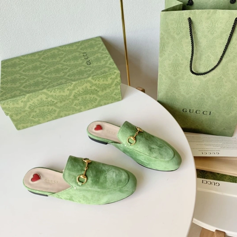 Resilient Gxccx Slippers 165378
