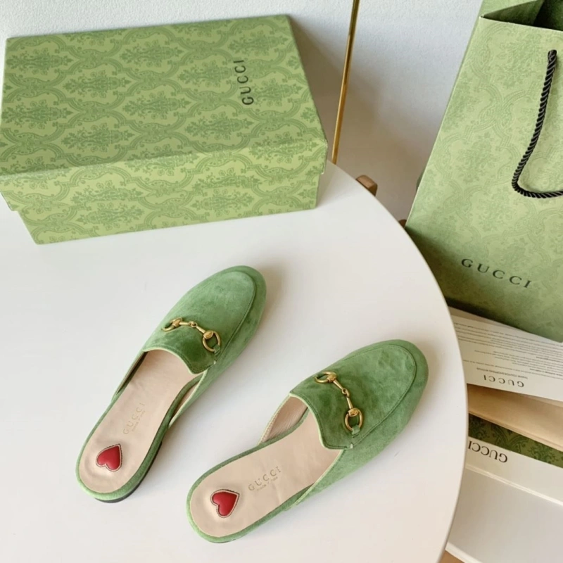 Resilient Gxccx Slippers 165378