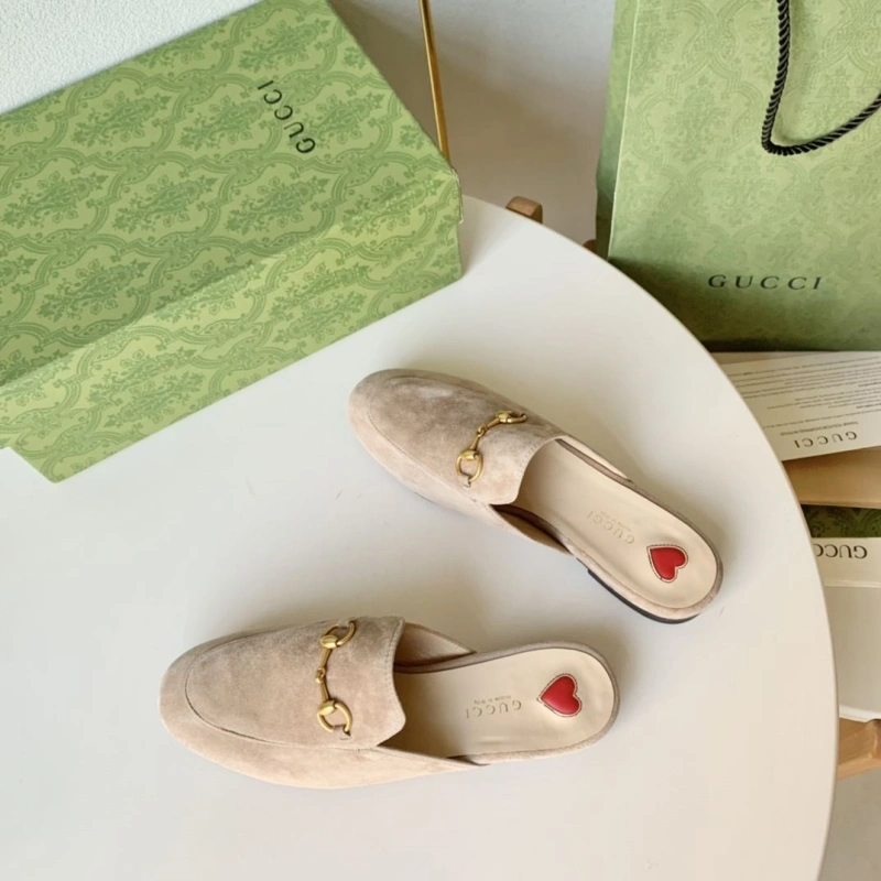 Efficient Gxccx Slippers 165382