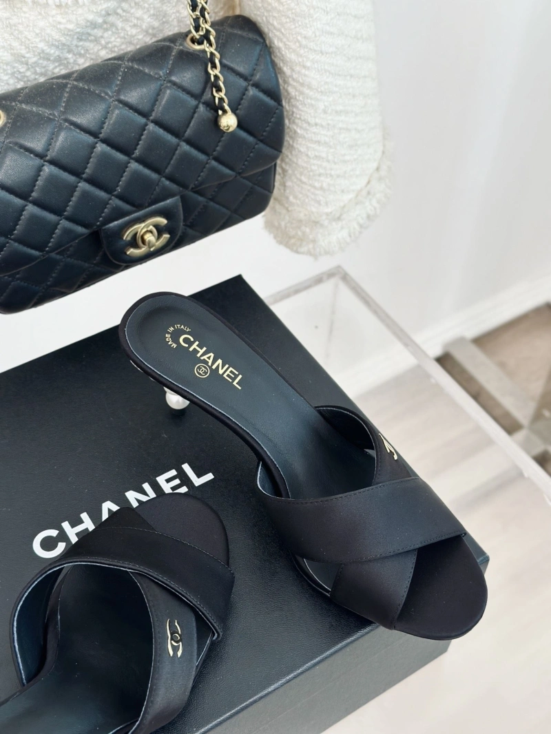 EyeCatching Chxnxl High Heels 132900