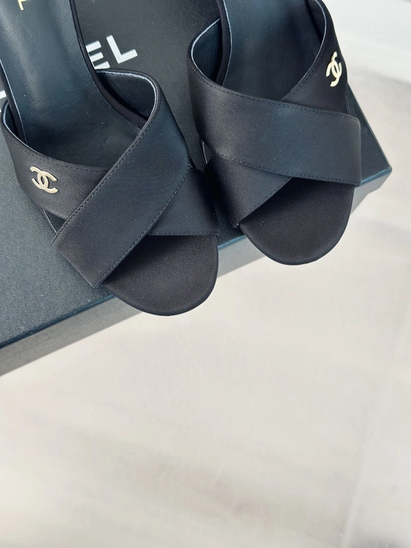 EyeCatching Chxnxl High Heels 132900