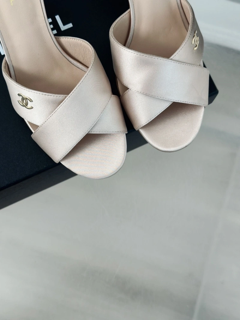 NewStyle Chxnxl High Heels 132894
