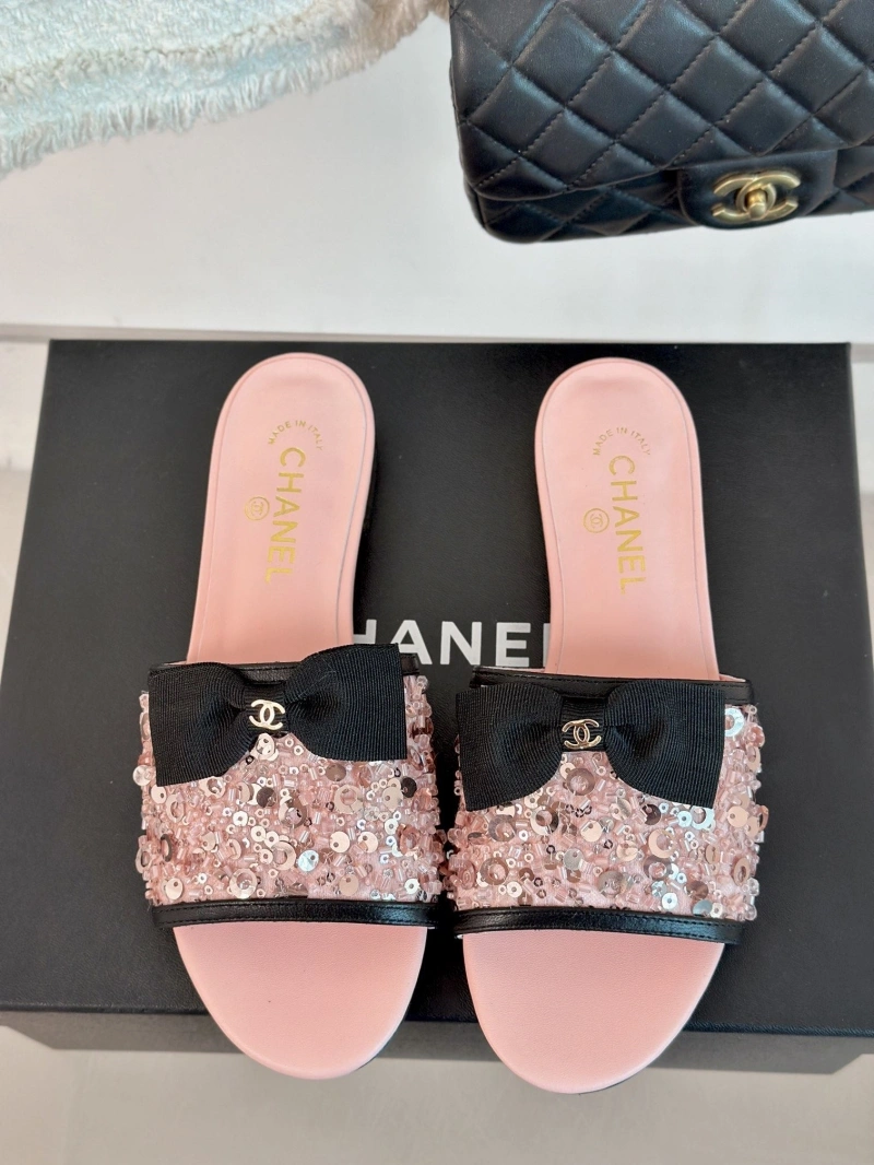 Bold Chxnxl Slippers 132440