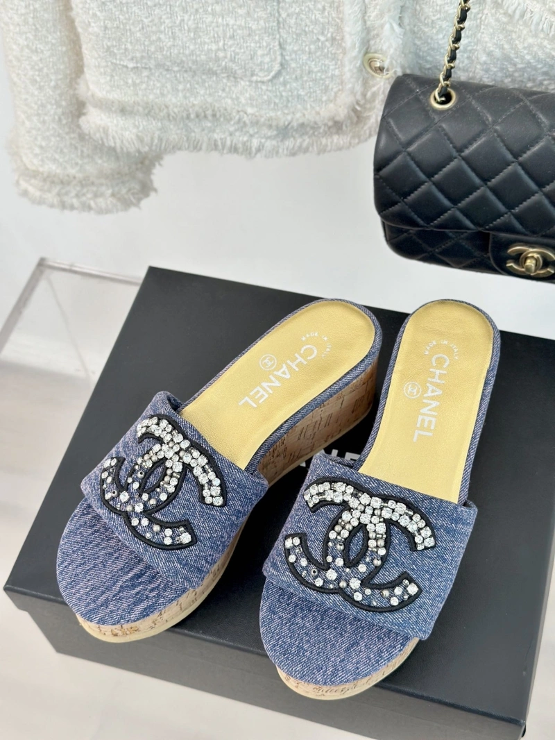 Efficient Chxnxl Slippers 132431