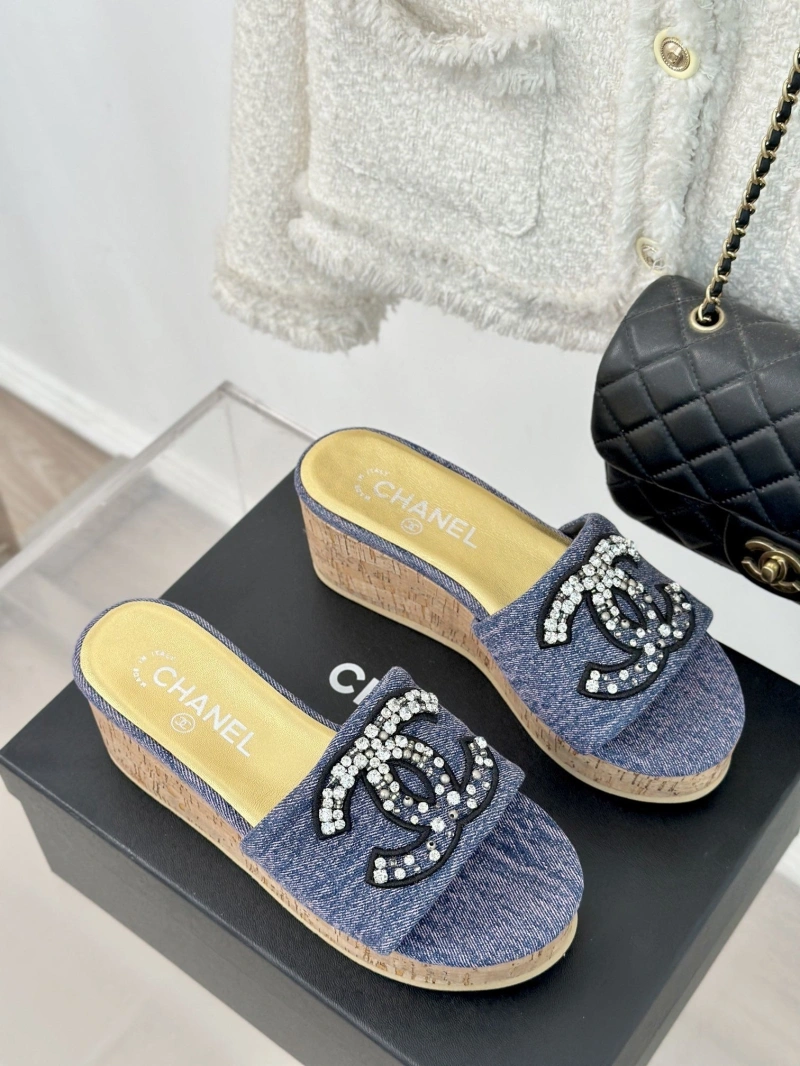 Efficient Chxnxl Slippers 132431