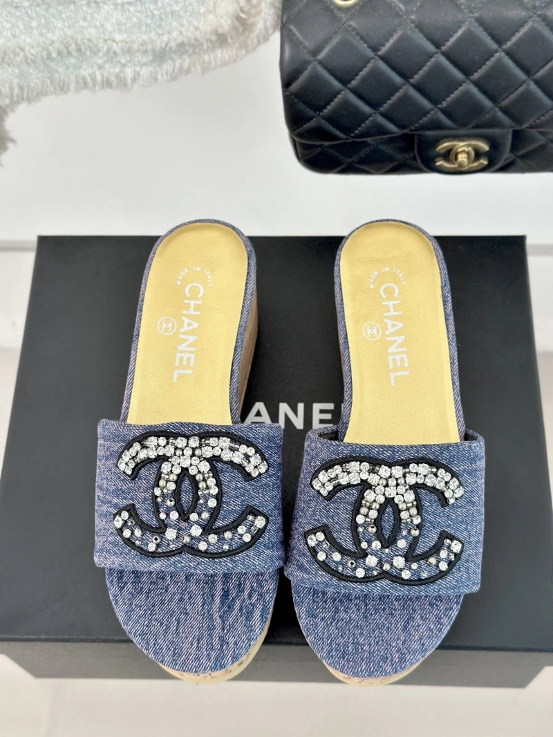 Efficient Chxnxl Slippers 132431