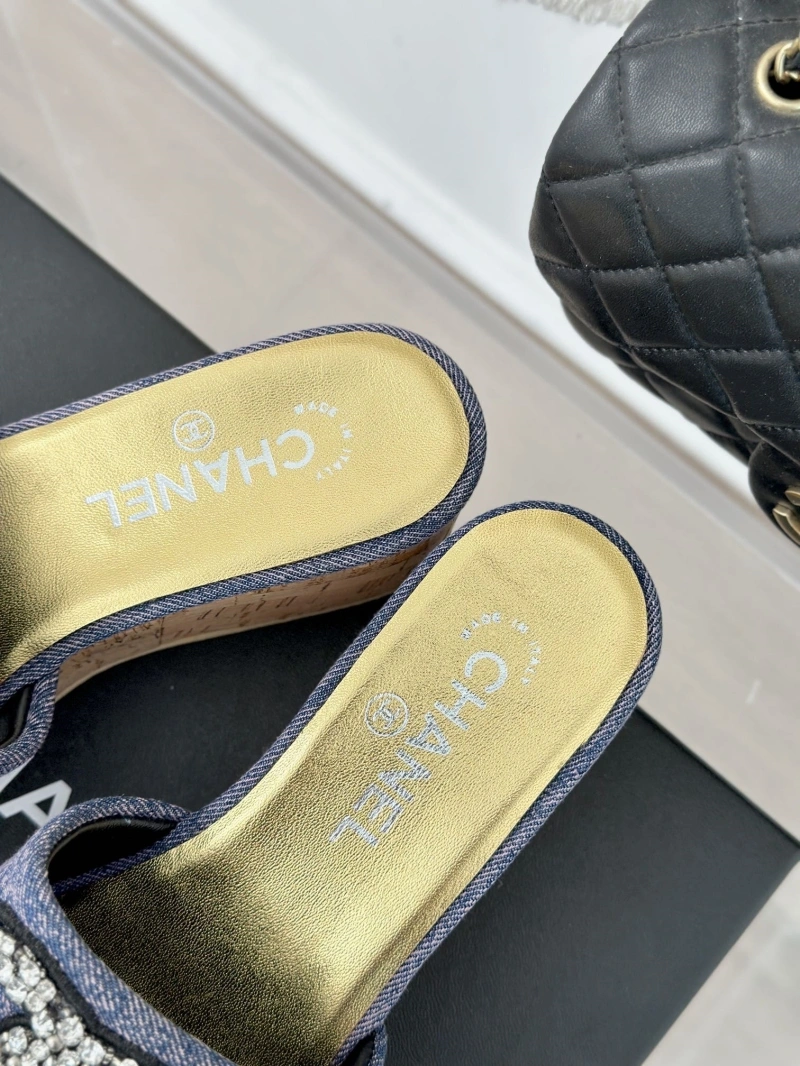 Efficient Chxnxl Slippers 132431