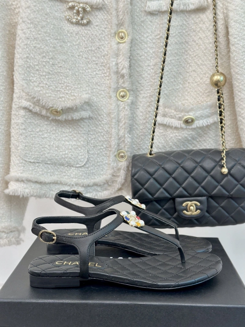 Classic Chxnxl Sandals 132657