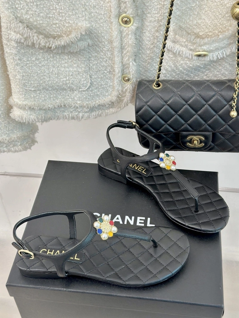 Classic Chxnxl Sandals 132657