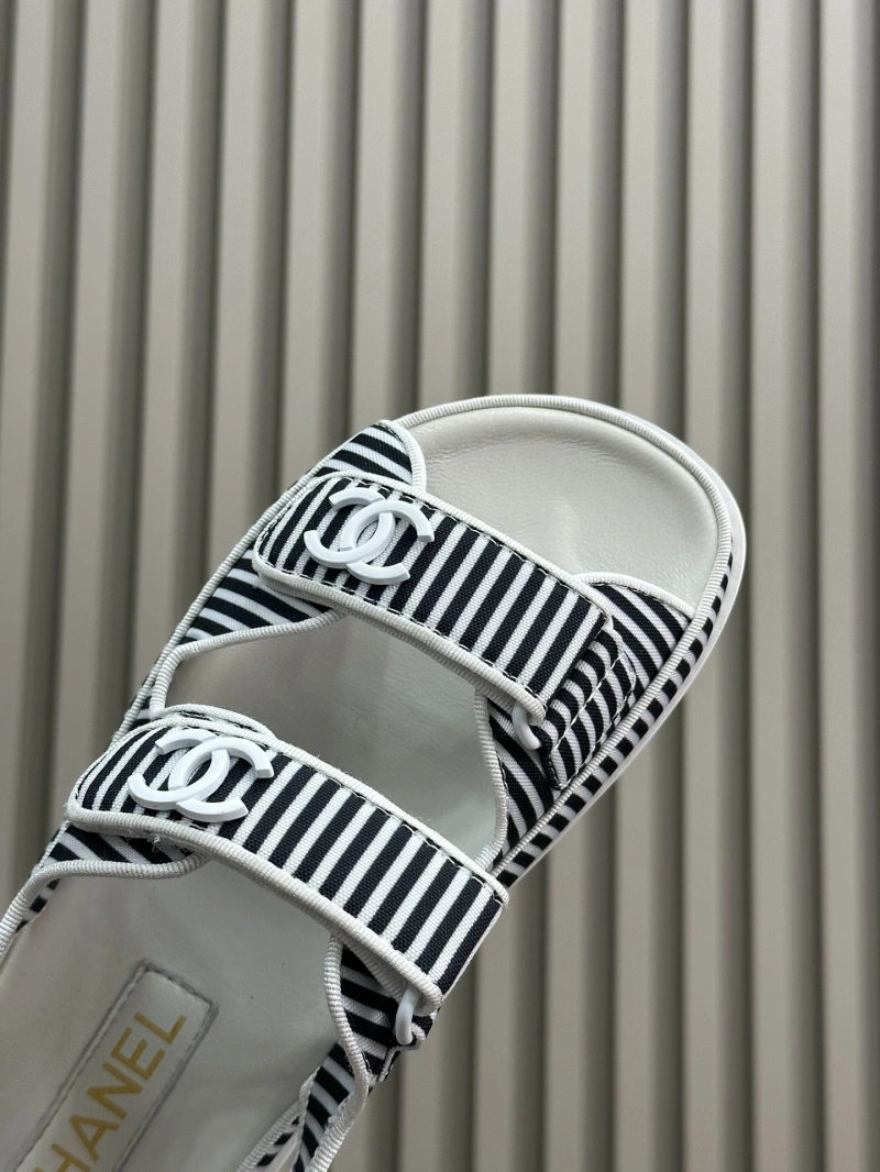 Chxnxl Sandals ModernLook 132649