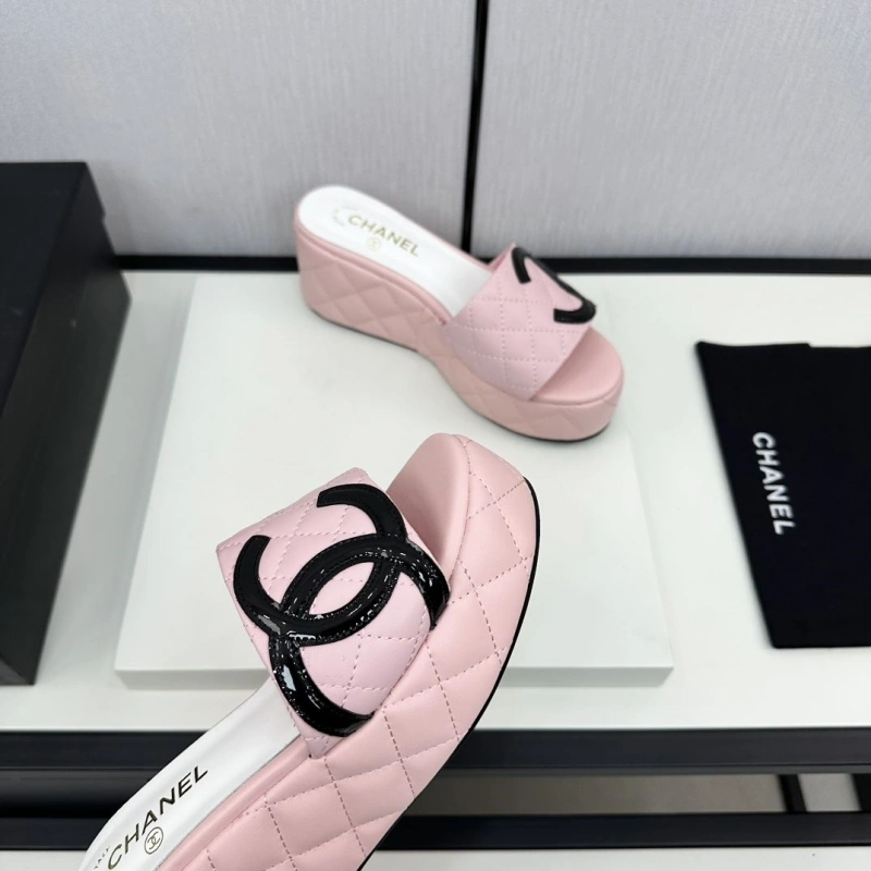 Efficient Chxnxl Slippers 132418