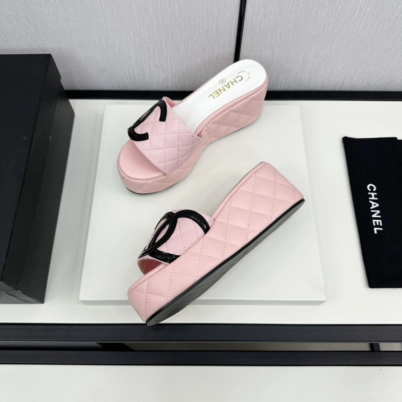 Efficient Chxnxl Slippers 132418