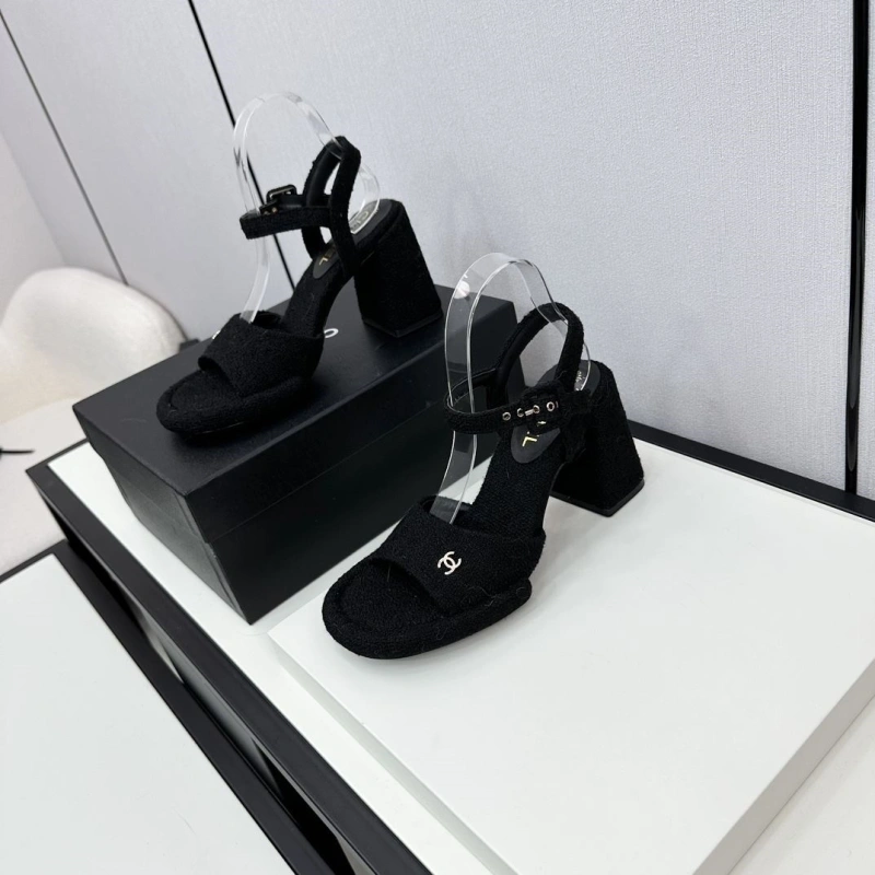 EyeCatching Chxnxl High Heels 132878