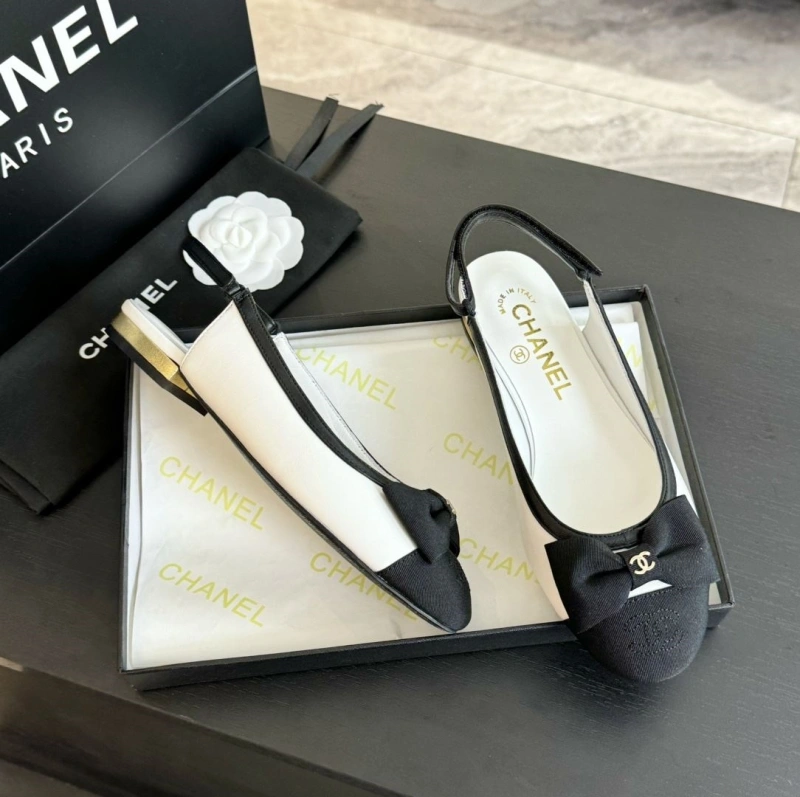 Resilient Chxnxl Flat Shoes 133095