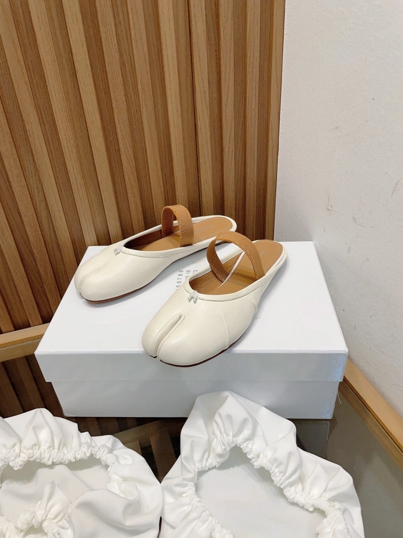 Othxr Slippers ModernLook 216622