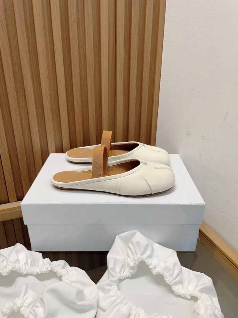 Othxr Slippers ModernLook 216622
