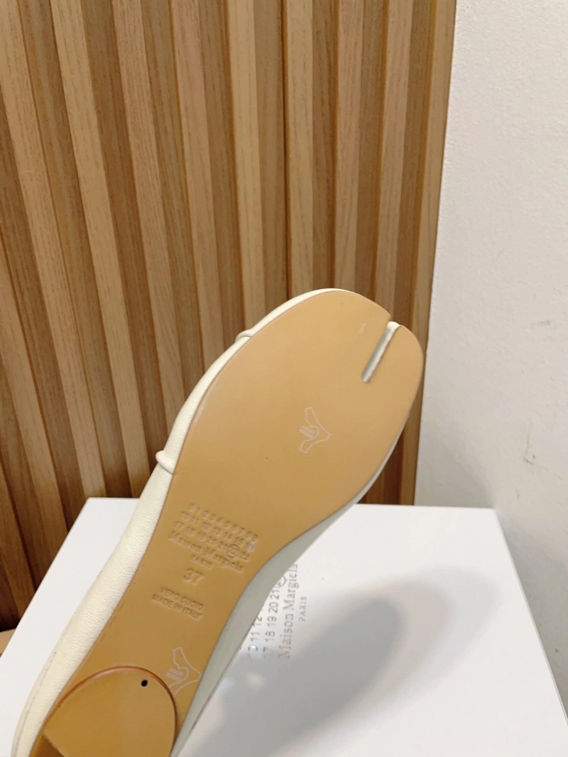 Othxr Slippers ModernLook 216622