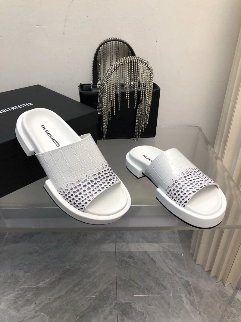 Trendy Othxr Slippers 216596