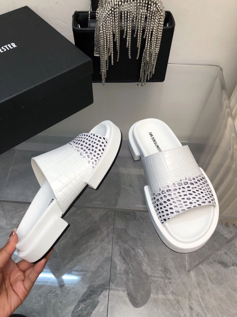 Trendy Othxr Slippers 216596