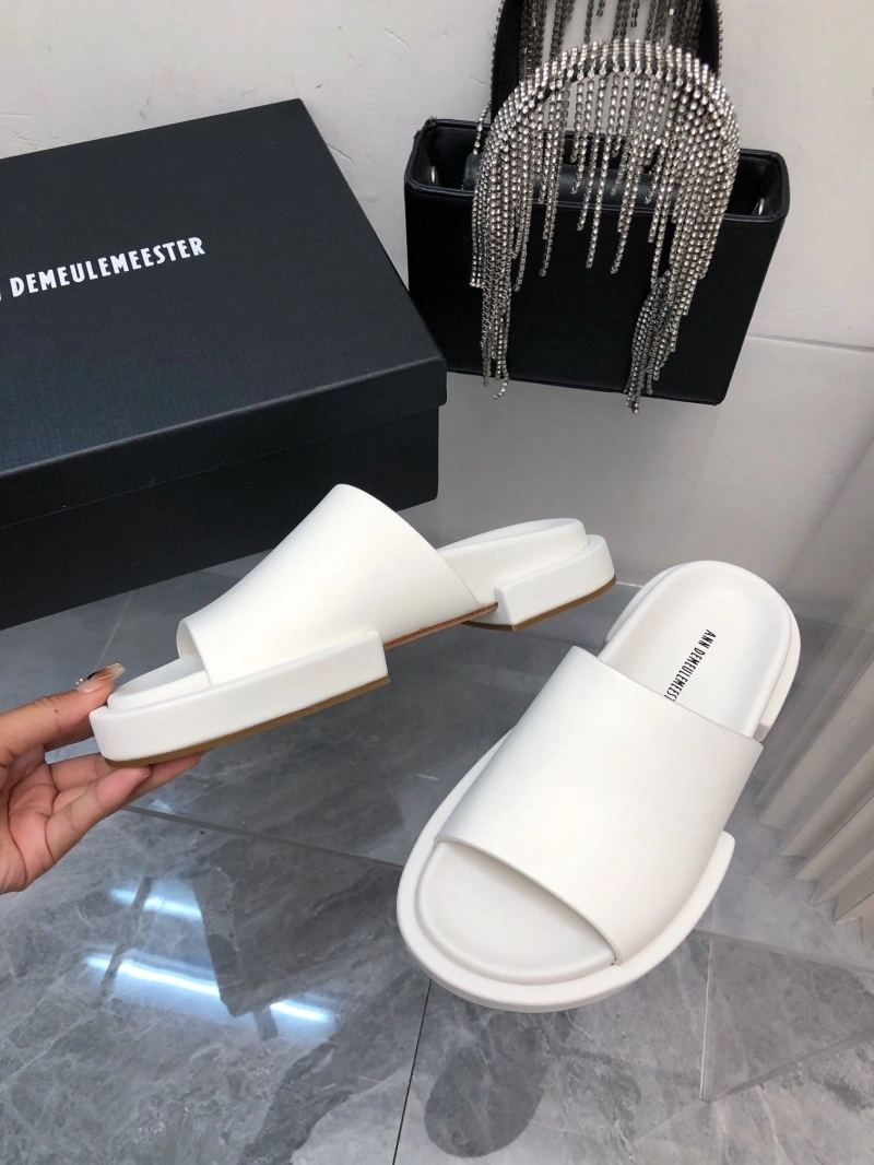 DailyWear Othxr Slippers 216613