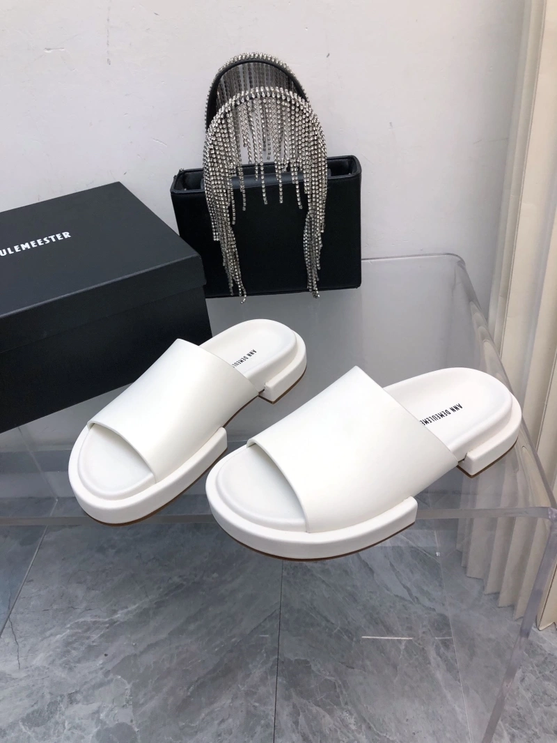 DailyWear Othxr Slippers 216613