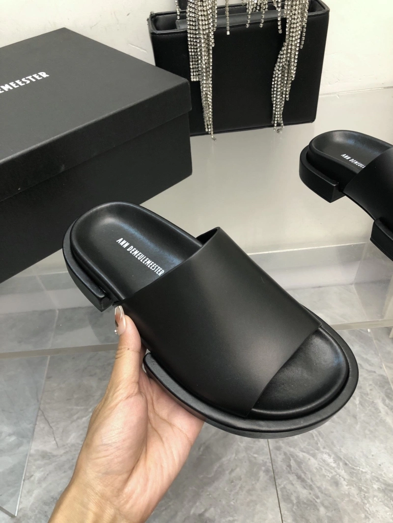 Othxr Slippers Minimalist 216598