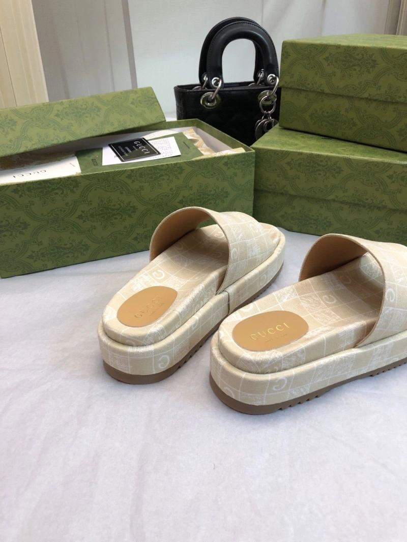 Affordable Gxccx Slippers 165368